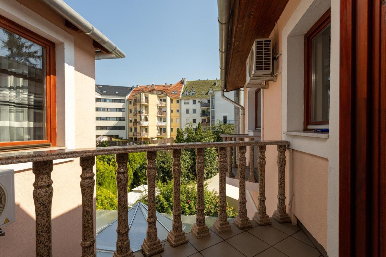 Illes Hotel Segedín Exteriér fotografie