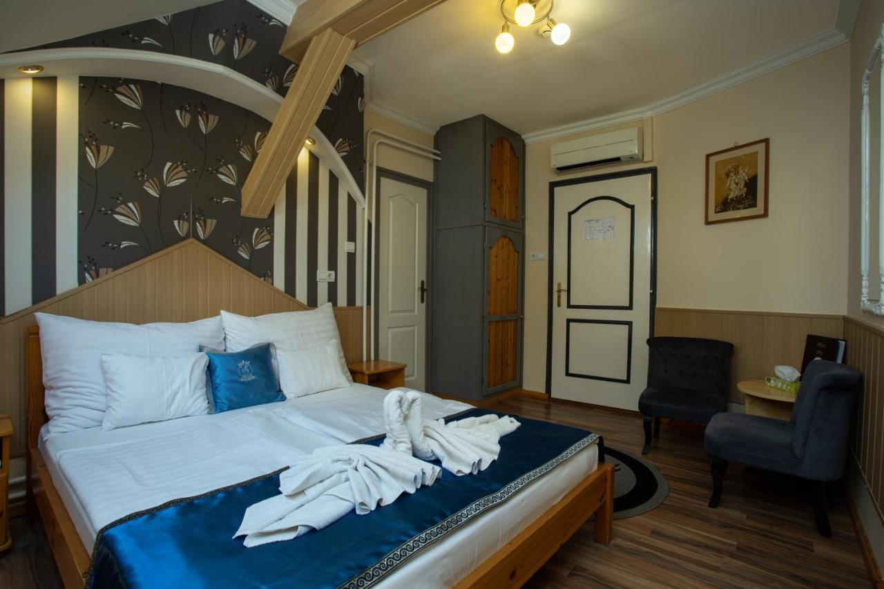 Illes Hotel Segedín Exteriér fotografie