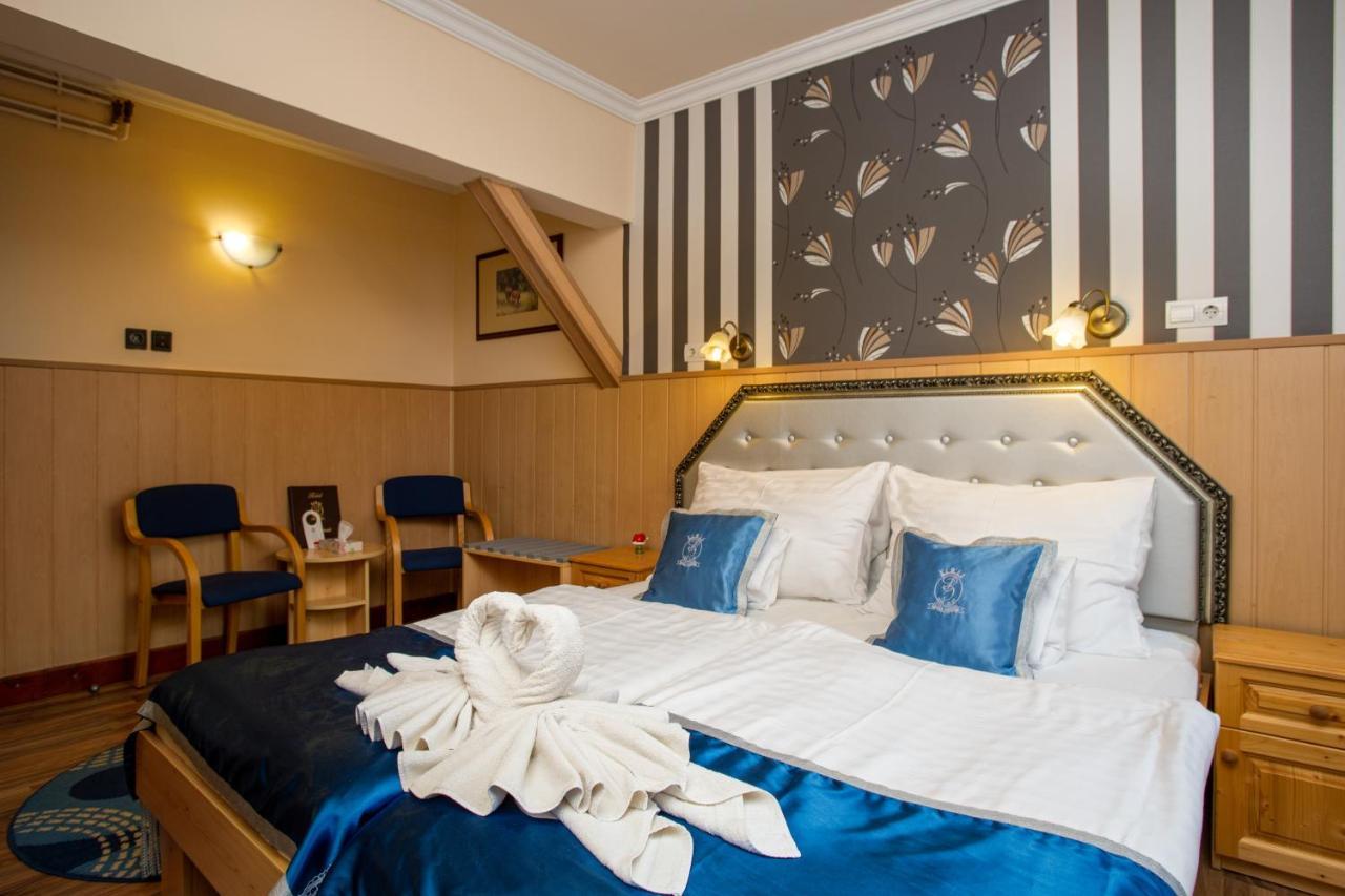 Illes Hotel Segedín Exteriér fotografie