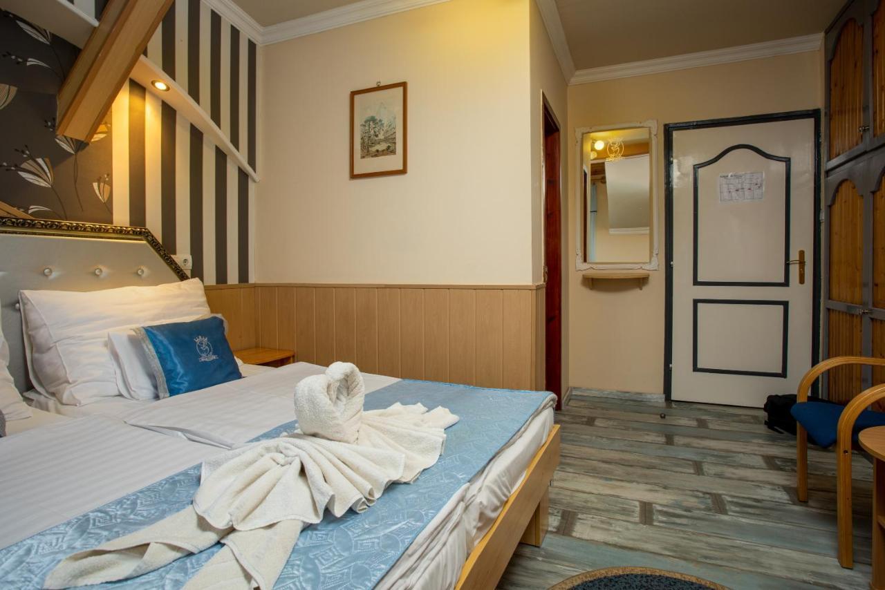 Illes Hotel Segedín Exteriér fotografie