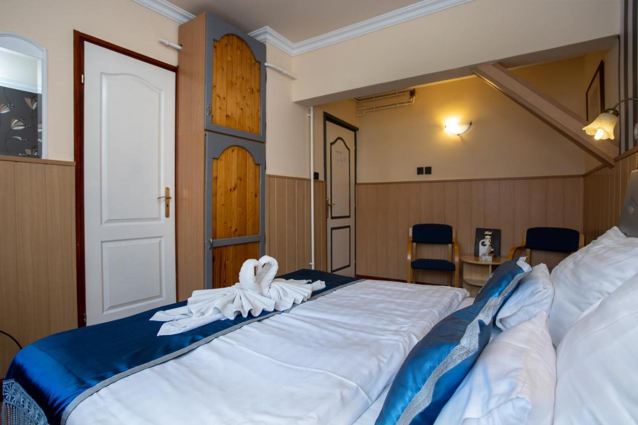 Illes Hotel Segedín Exteriér fotografie